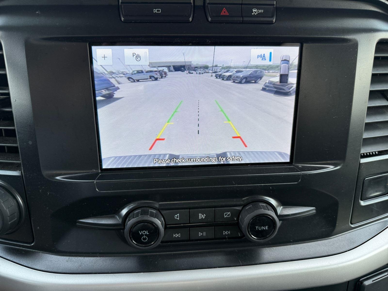 View vehicle photo 4