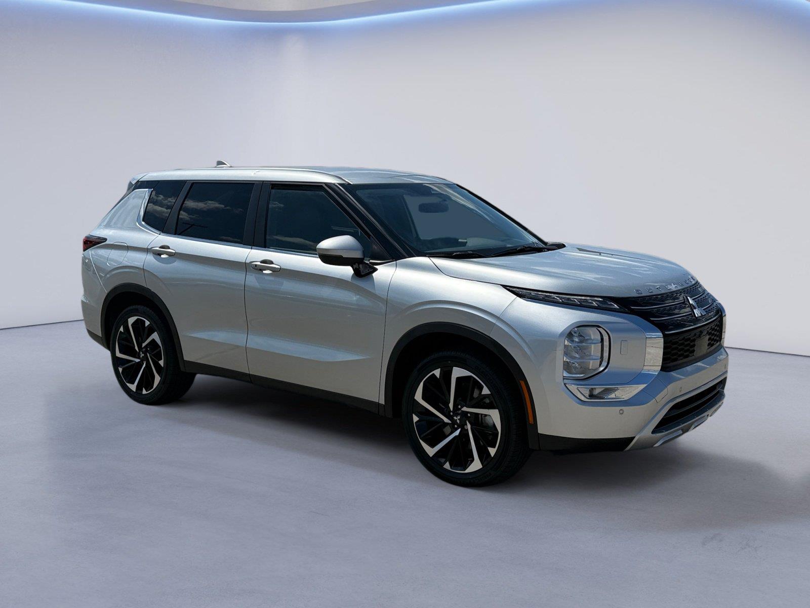 Alloy Silver Metallic 2024 Mitsubishi Outlander SUV / Crossover All-Wheel Drive Continuously Variable Transmission