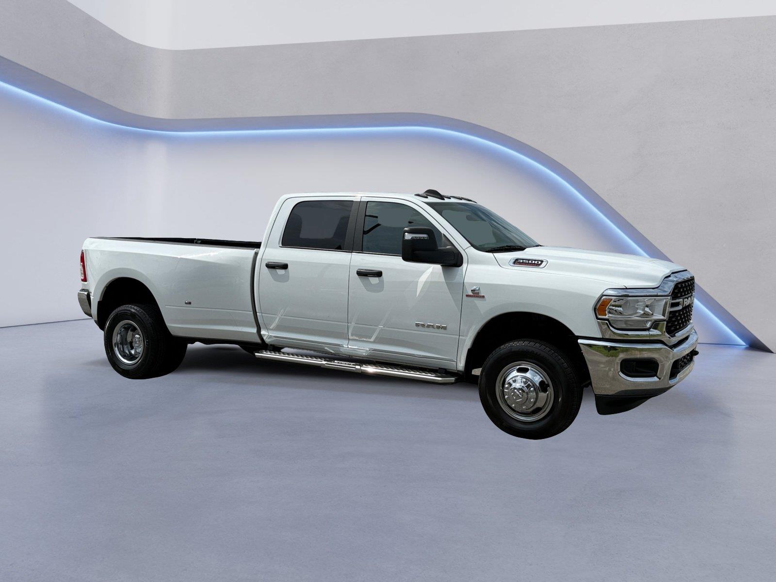 2024 RAM 3500 Big Horn Crew Cab LB DRW 4WD