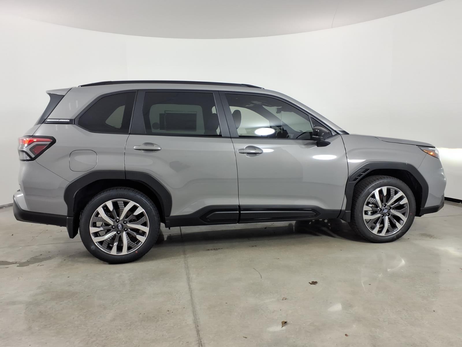 New 2026 PEARL Subaru Touring image 6