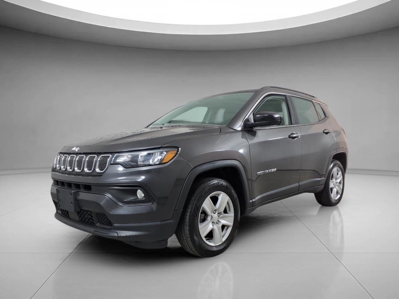Gray (Granite Crystal Metallic Clearcoat) 2022 Jeep Compass Latitude 4WD SUV / Crossover Four-Wheel Drive 9-Speed Automatic