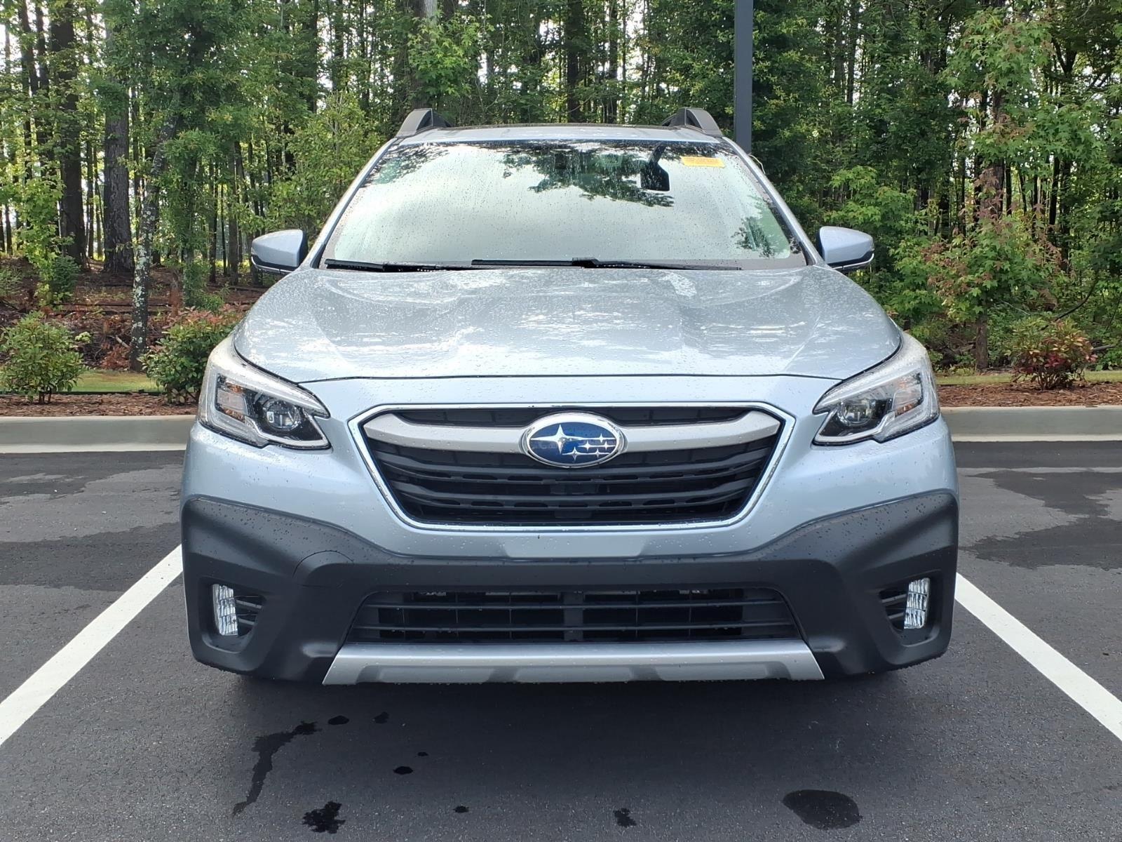 Ice Silver Metallic 2022 Subaru Outback Limited Crossover AWD SUV / Crossover All-Wheel Drive Continuously Variable Transmission