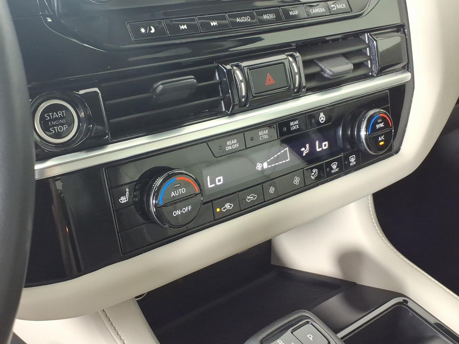 Used 2023 Pearl White Tricoat Nissan SL image 6
