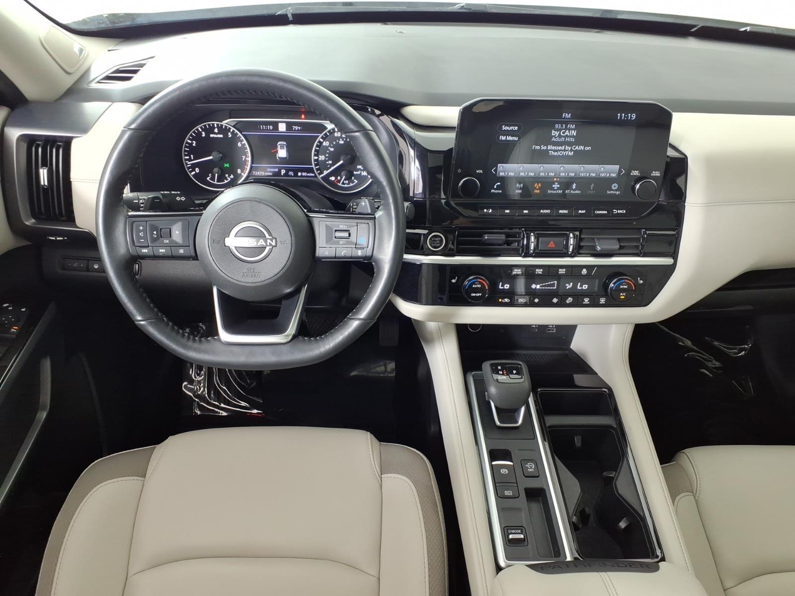 Used 2023 Pearl White Tricoat Nissan SL image 22