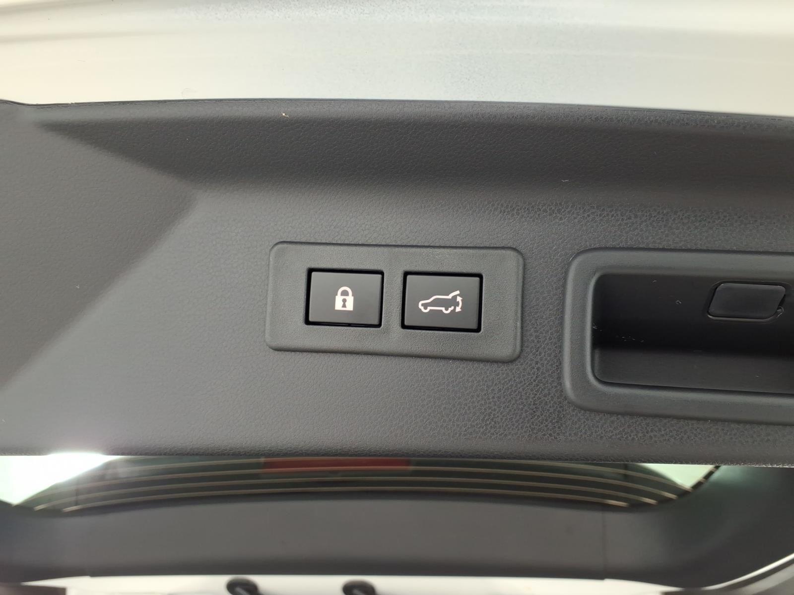 Used 2026 Crystal White Pearl Subaru Premium Hybrid image 37