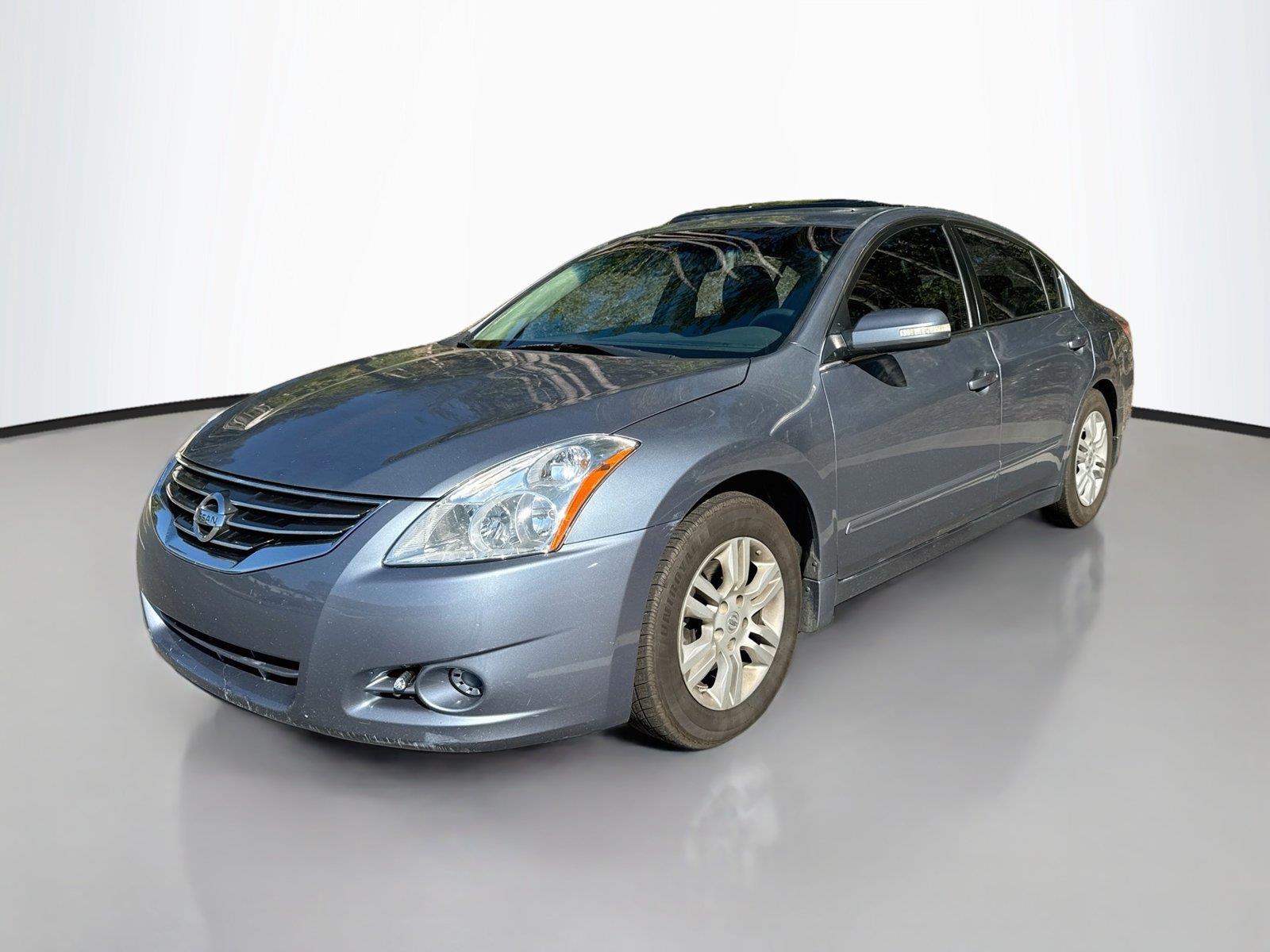 Used 2010 Ocean Gray Metallic Nissan 2.5 SL image 2