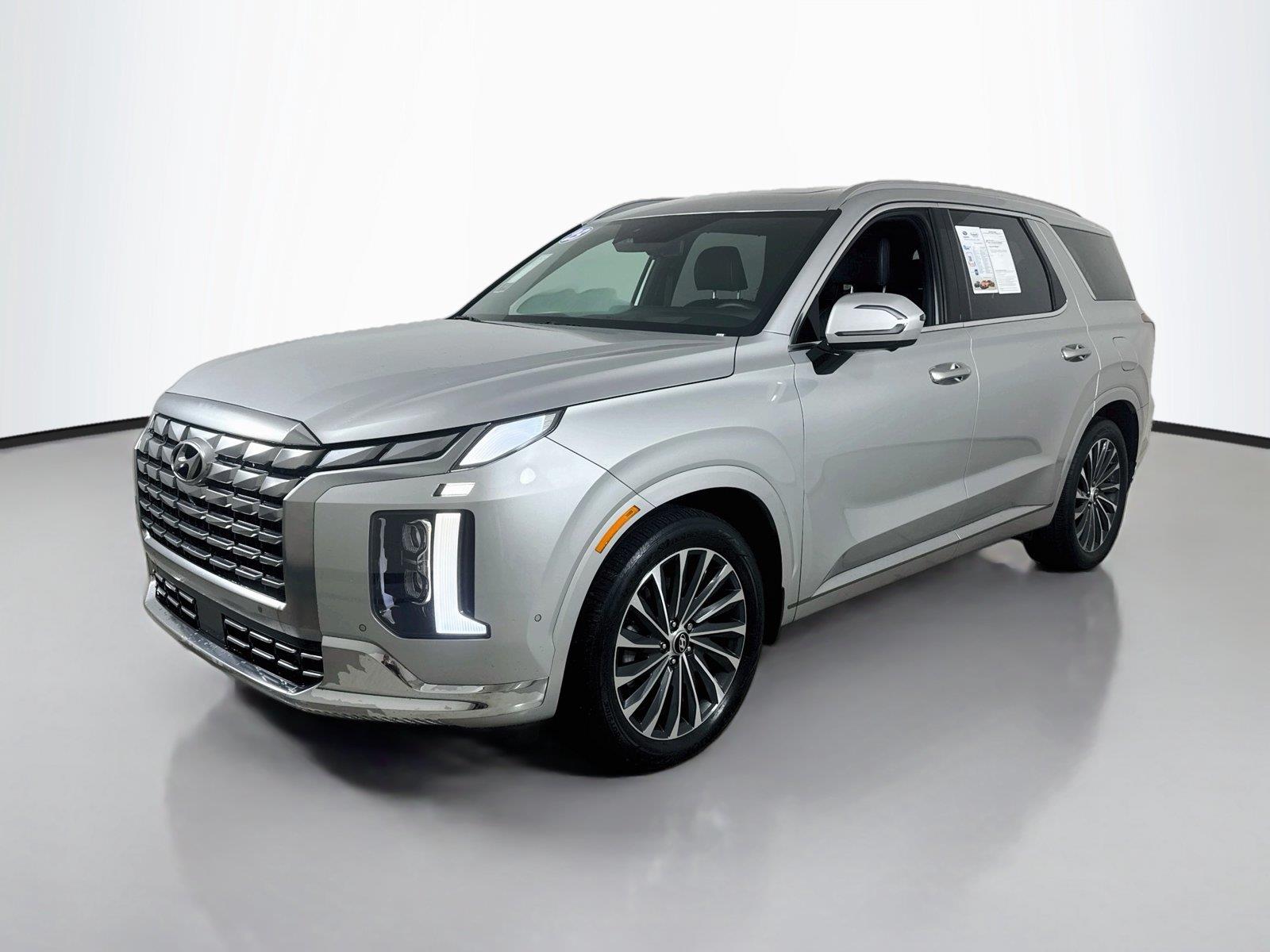 Typhoon Silver 2023 Hyundai Palisade SUV / Crossover Front-Wheel Drive Automatic