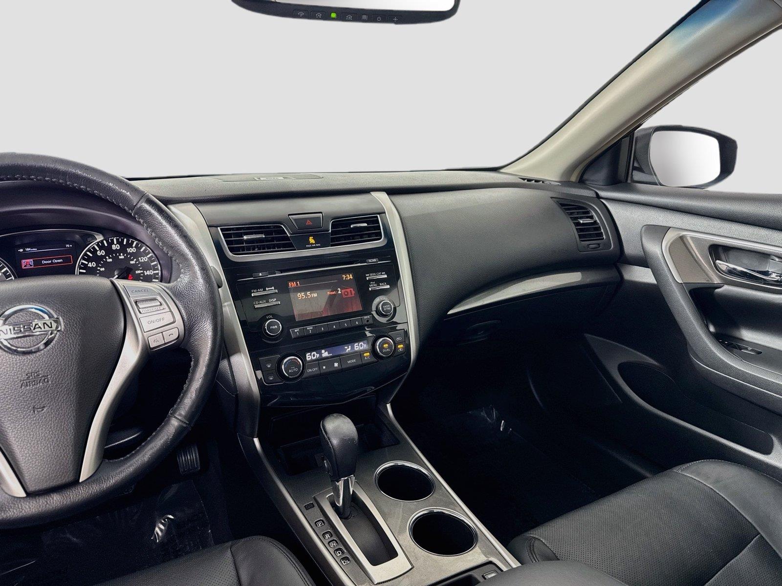 Used 2013 Cayenne Red Metallic Nissan 2.5 SL image 23
