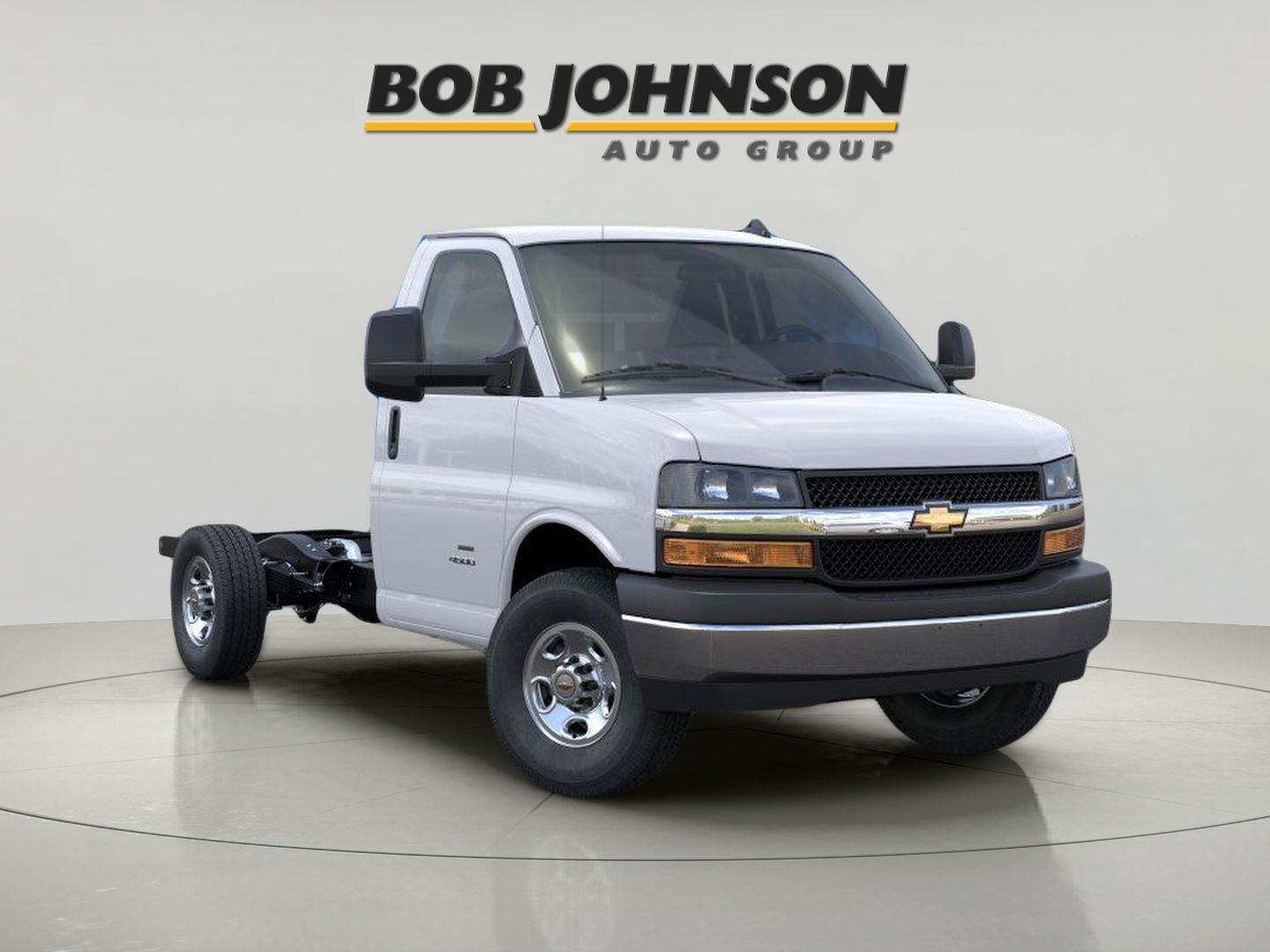 2025 Chevrolet Express Cutaway Base's photo