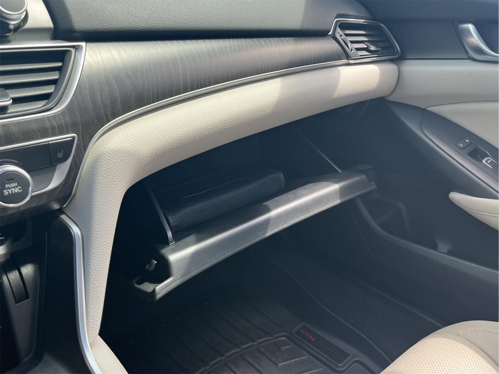 2022 Honda Accord EX-L - Photo 23
