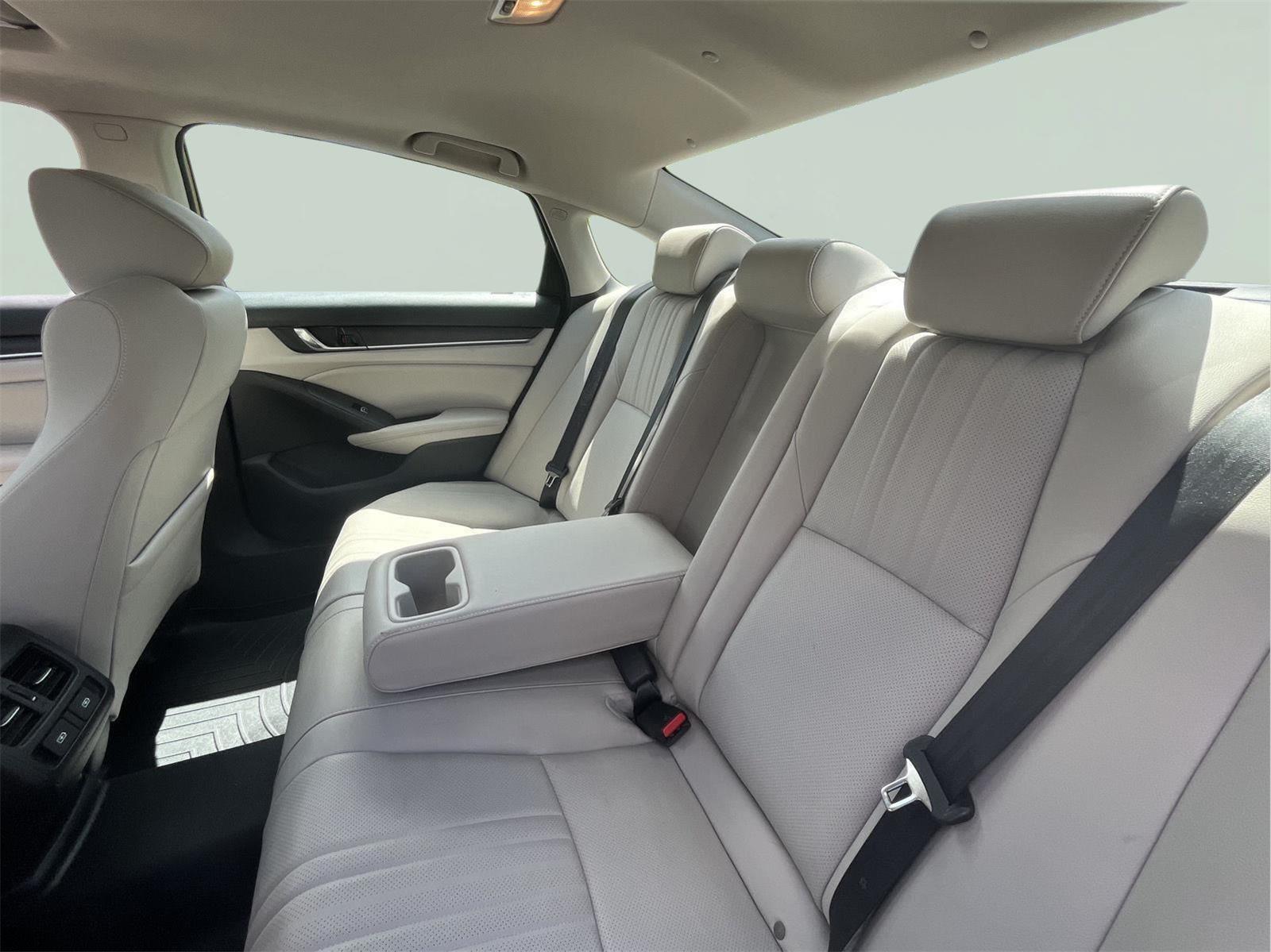 2022 Honda Accord EX-L - Photo 26