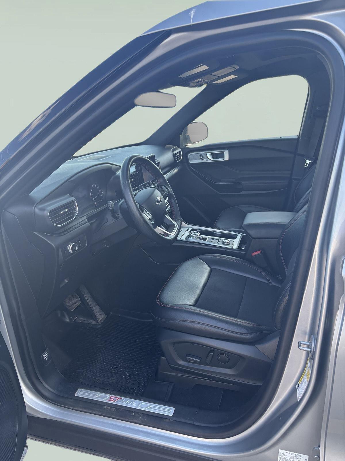 2022 Ford Explorer ST-LINE - Photo 9