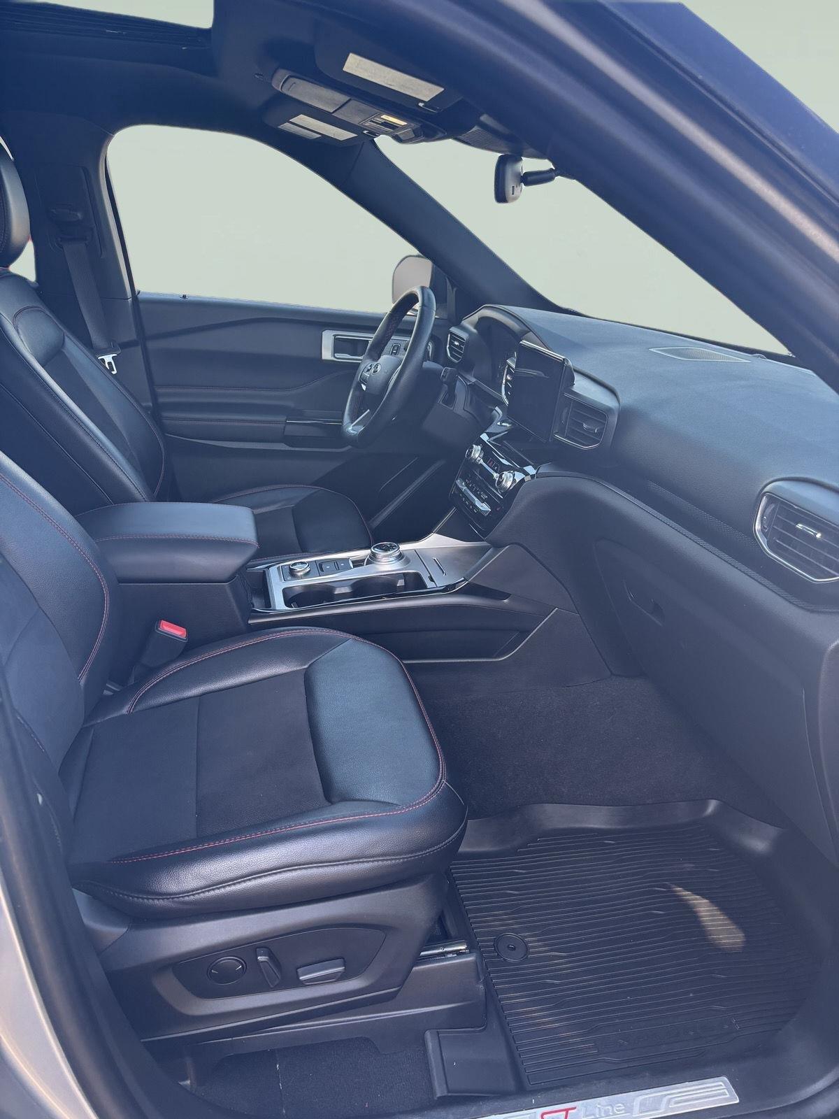 2022 Ford Explorer ST-LINE - Photo 15
