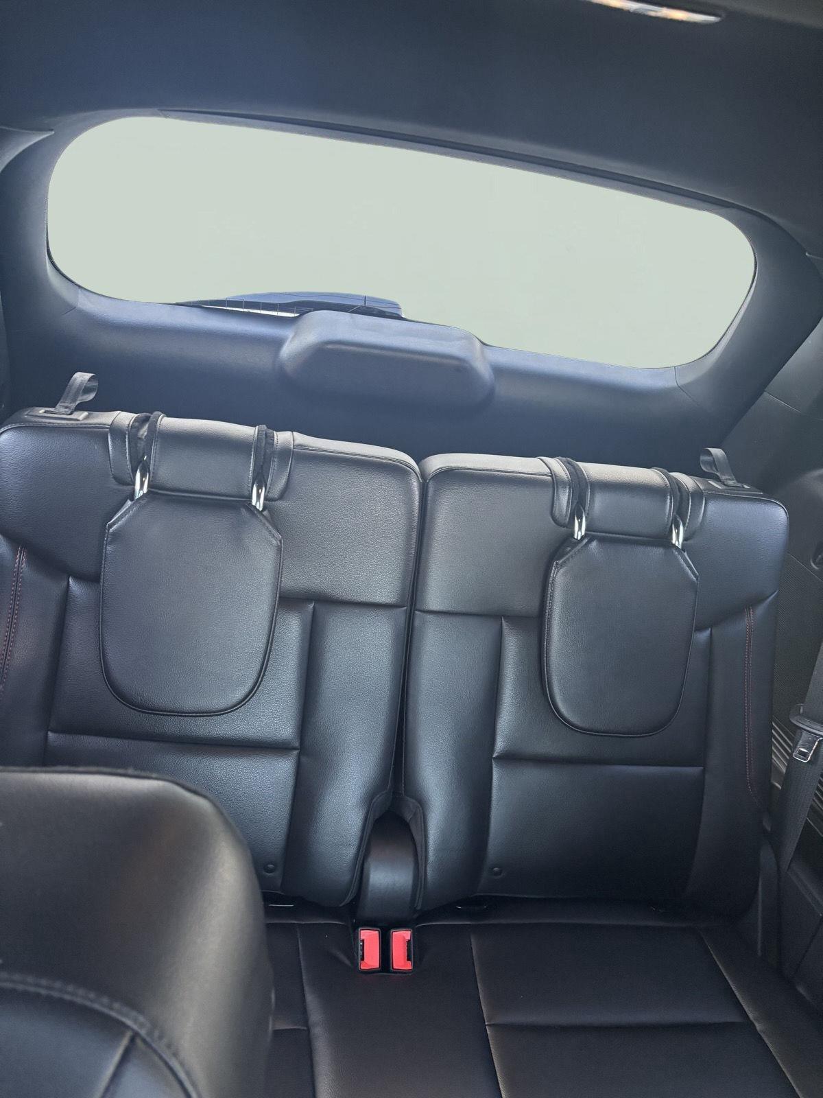 2022 Ford Explorer ST-LINE - Photo 17