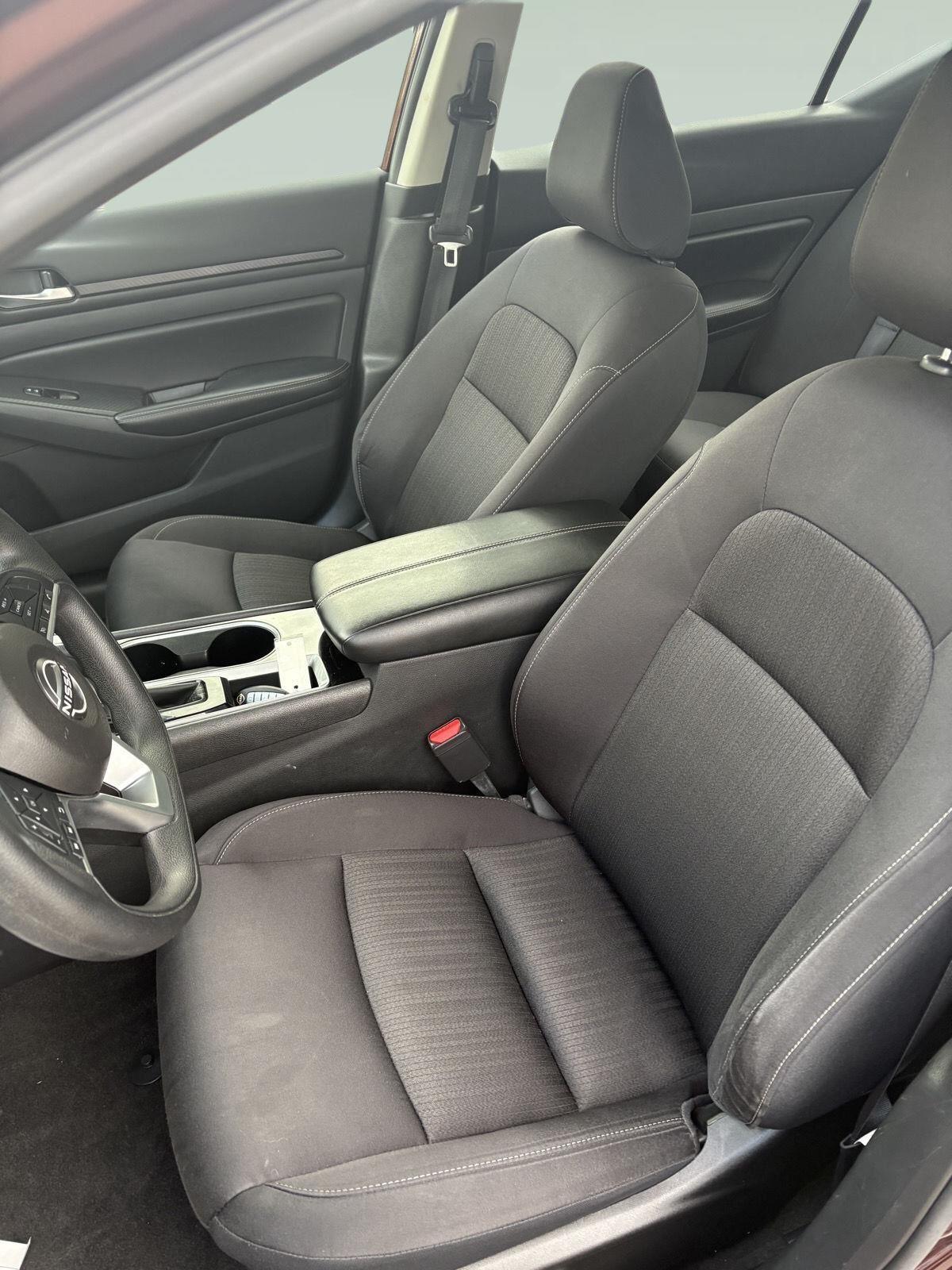 2024 Nissan Altima SV - Photo 8