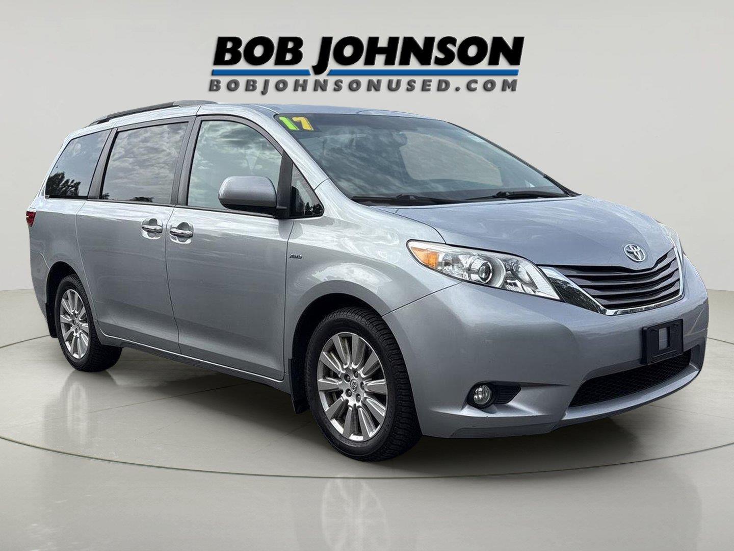2017 Toyota Sienna XLE 7-Passenger AWD