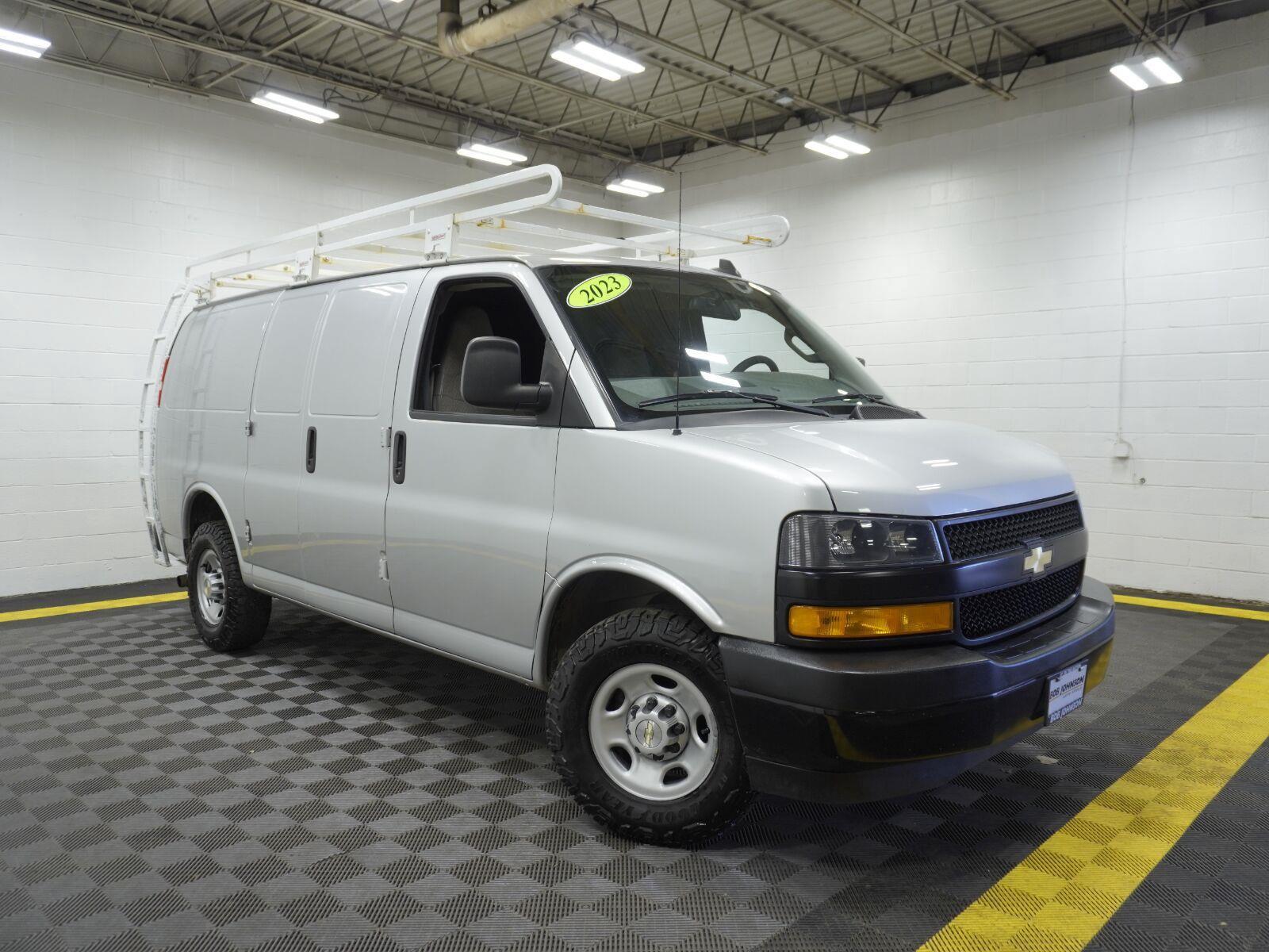2023 Chevrolet Express Cargo 1WT