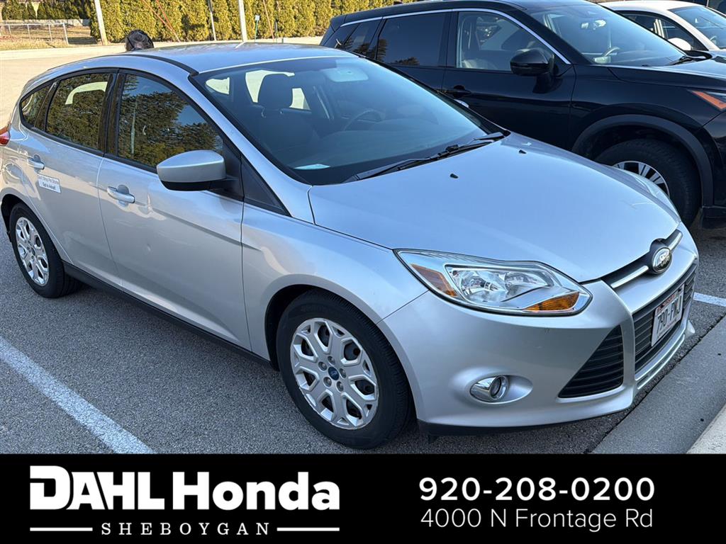 Ingot Silver Metallic 2012 Ford Focus SE Hatchback Hatchback Front-Wheel Drive 6-Speed Automatic