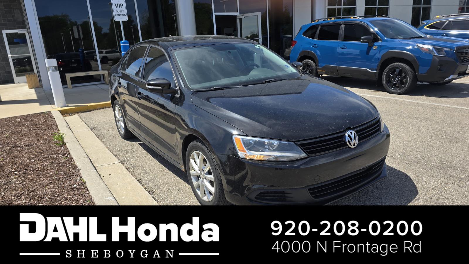 Black Uni 2012 Volkswagen Jetta SE Sedan Front-Wheel Drive Automatic