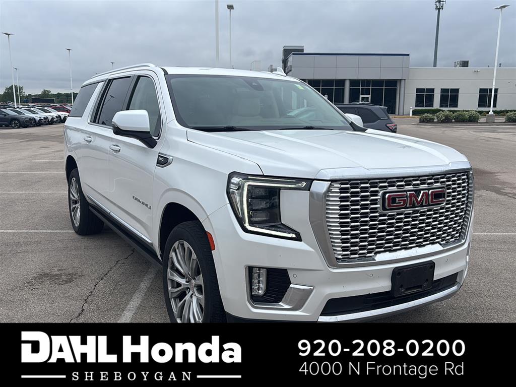 White Frost Tricoat 2021 GMC Yukon XL Denali 4WD SUV / Crossover Four-Wheel Drive Automatic