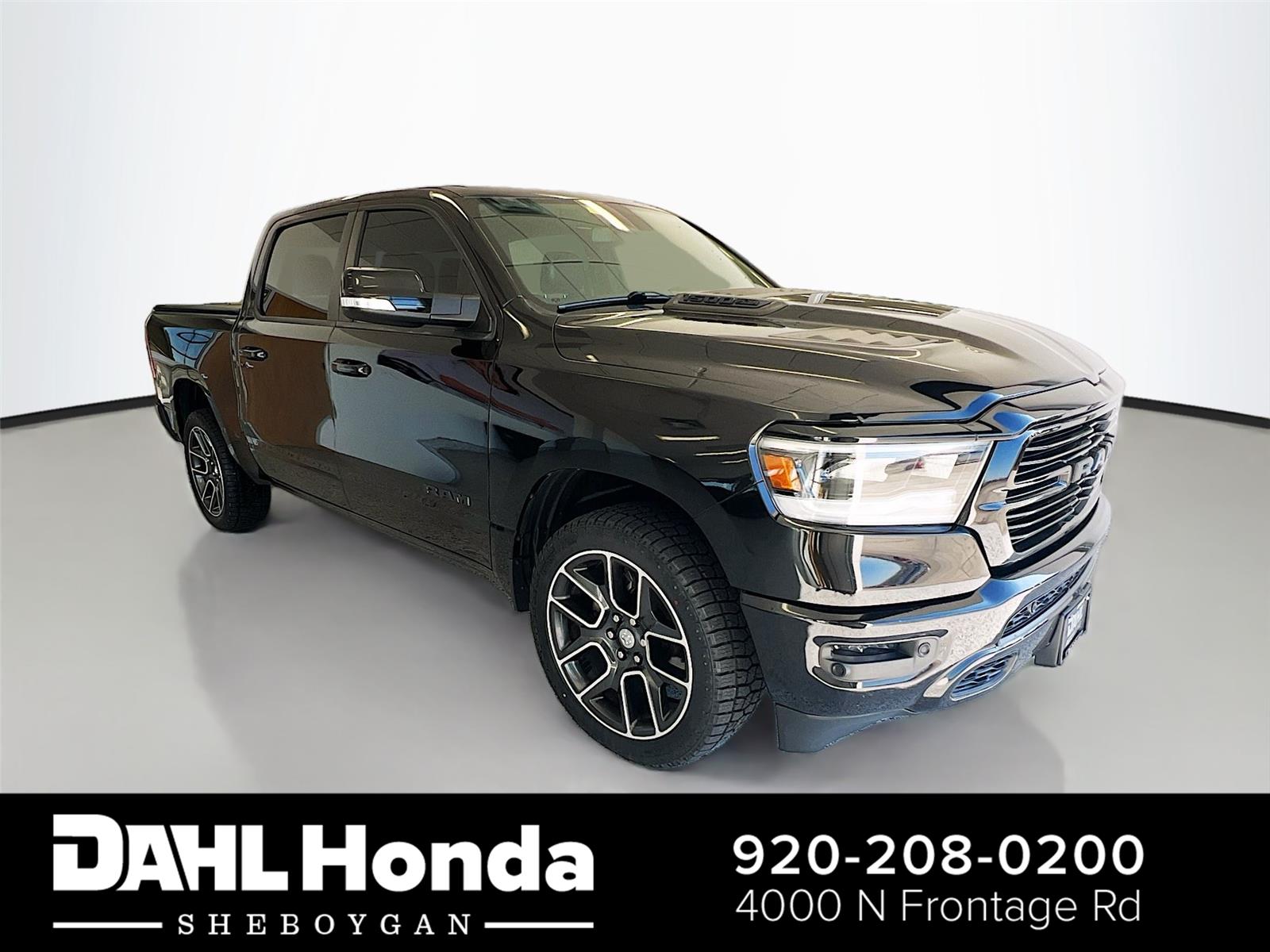 Diamond Black Crystal Pearl 2019 RAM 1500 Sport Crew Cab 4WD Pickup Truck 8-Speed Automatic