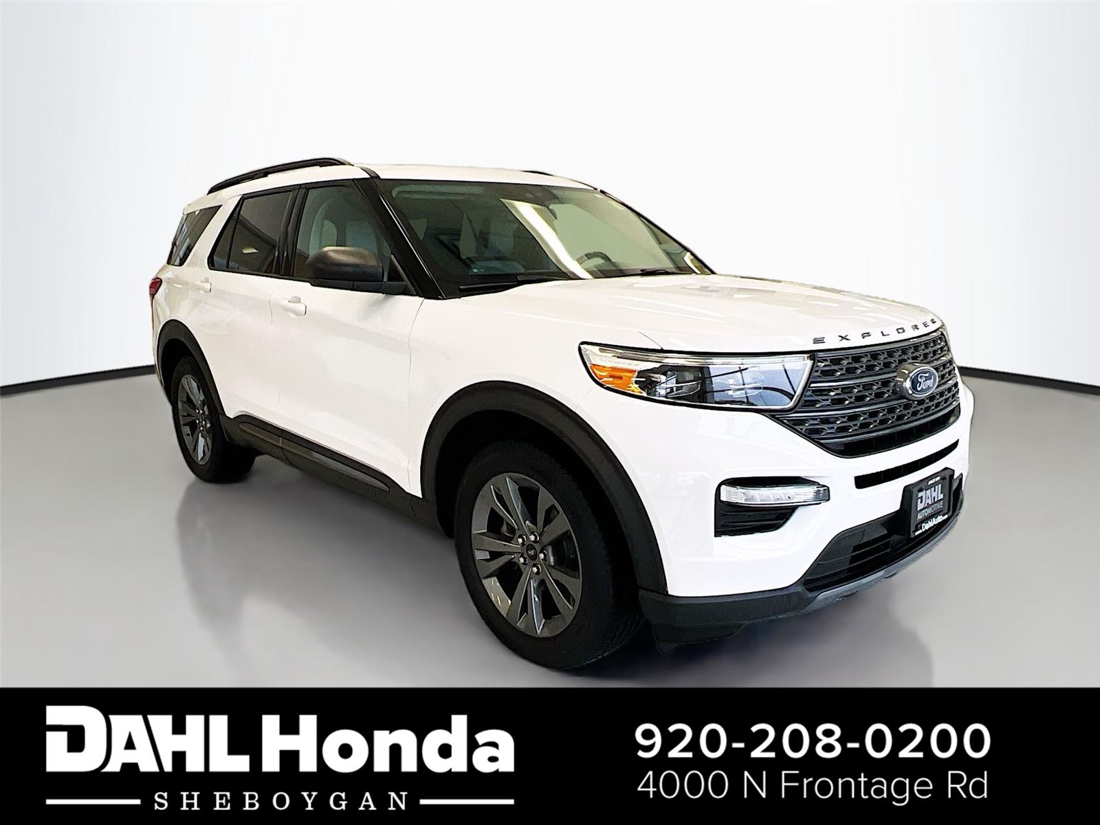 Star White Metallic Tri-Coat 2021 Ford Explorer XLT AWD SUV / Crossover All-Wheel Drive Automatic