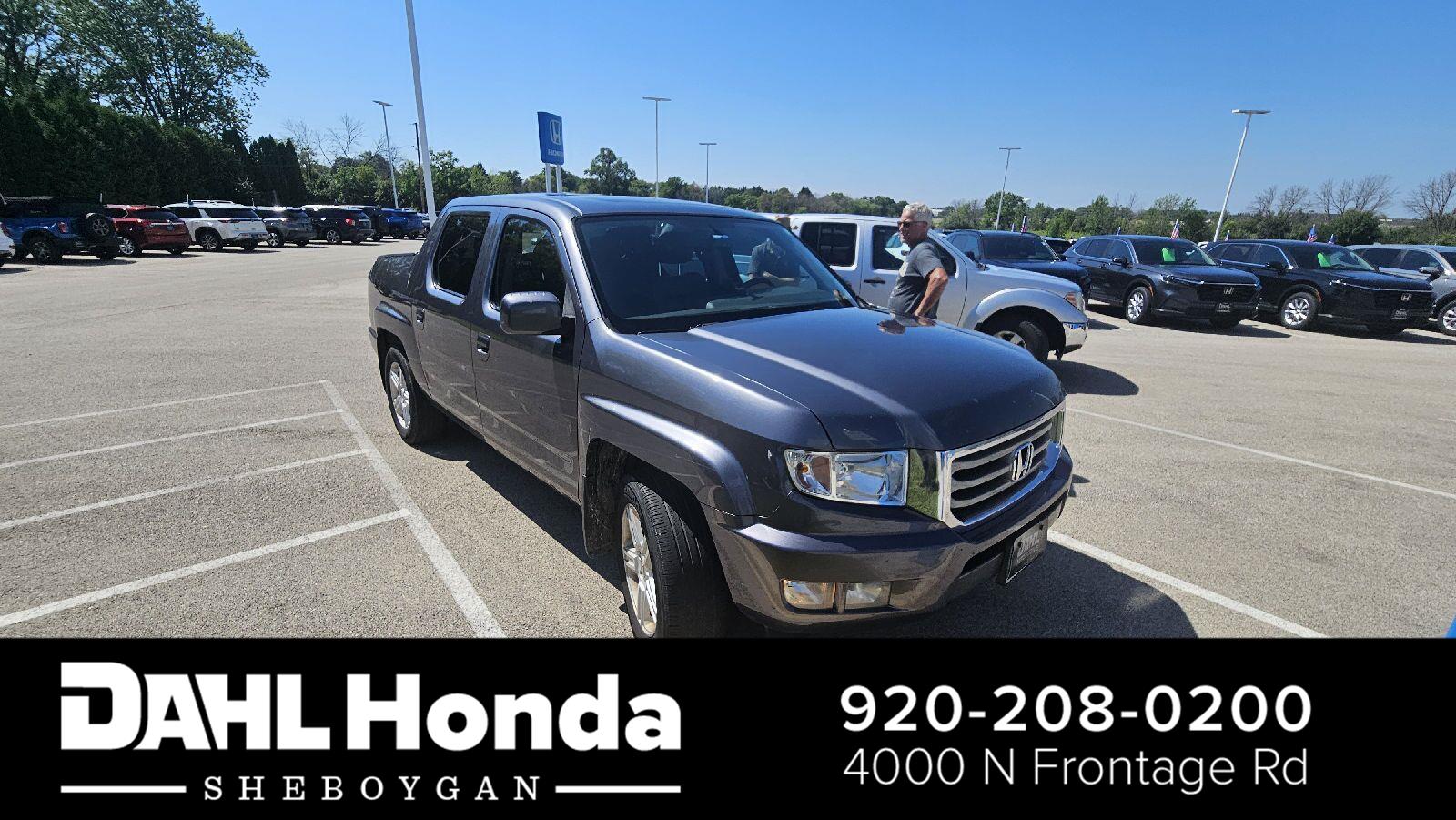 Alabaster Silver Metallic 2014 Honda Ridgeline Pickup Truck Four-Wheel Drive Automatic