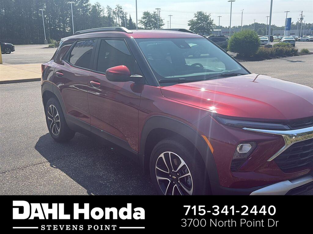 Red (Crimson Metallic) 2025 Chevrolet Trailblazer SUV / Crossover Four-Wheel Drive 9-Speed Automatic