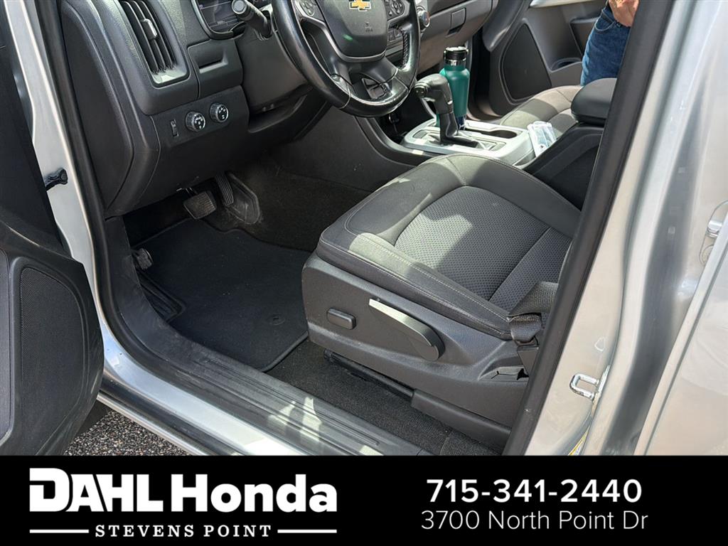 Silver Ice Metallic 2016 Chevrolet Colorado Pickup Truck Four-Wheel Drive 6-Speed Automatic