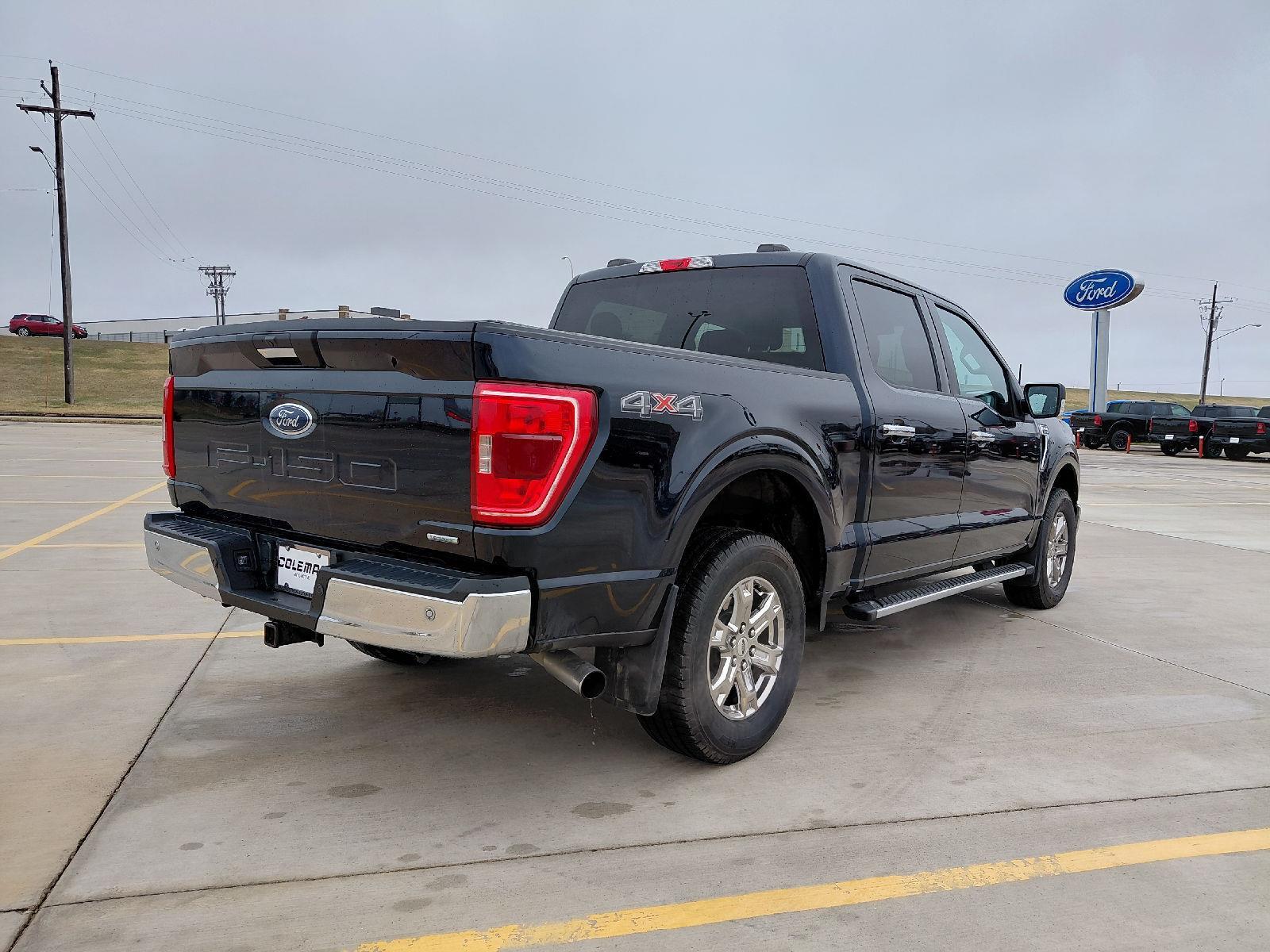 View vehicle photo 5