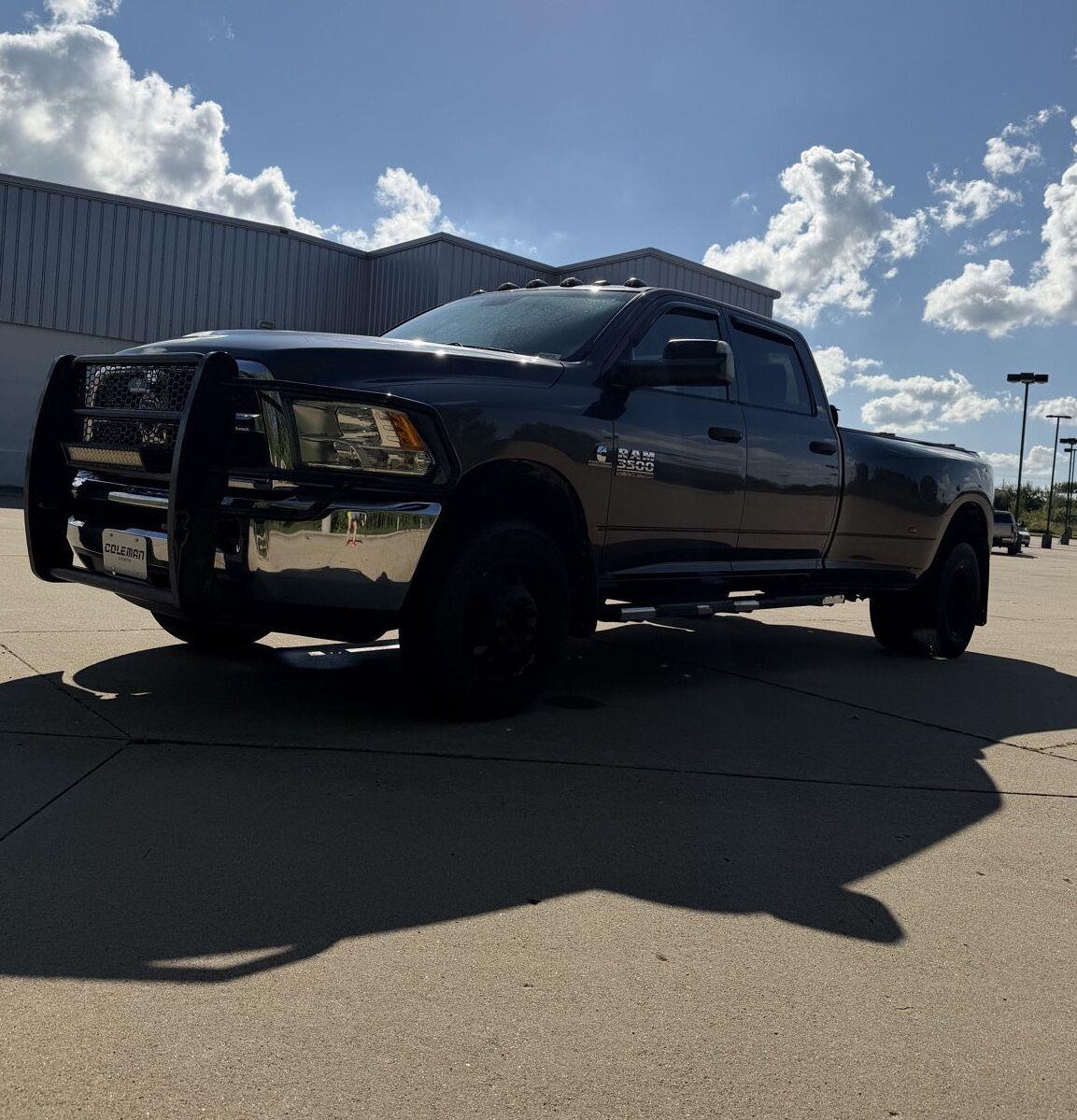 2018 RAM 3500 Tradesman Crew Cab LB DRW 4WD