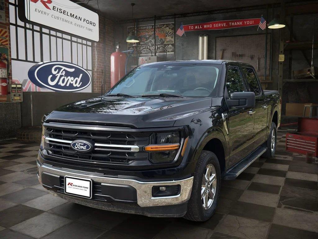 Agate Black 2025 Ford F-150 Pickup Truck 4X2 Automatic