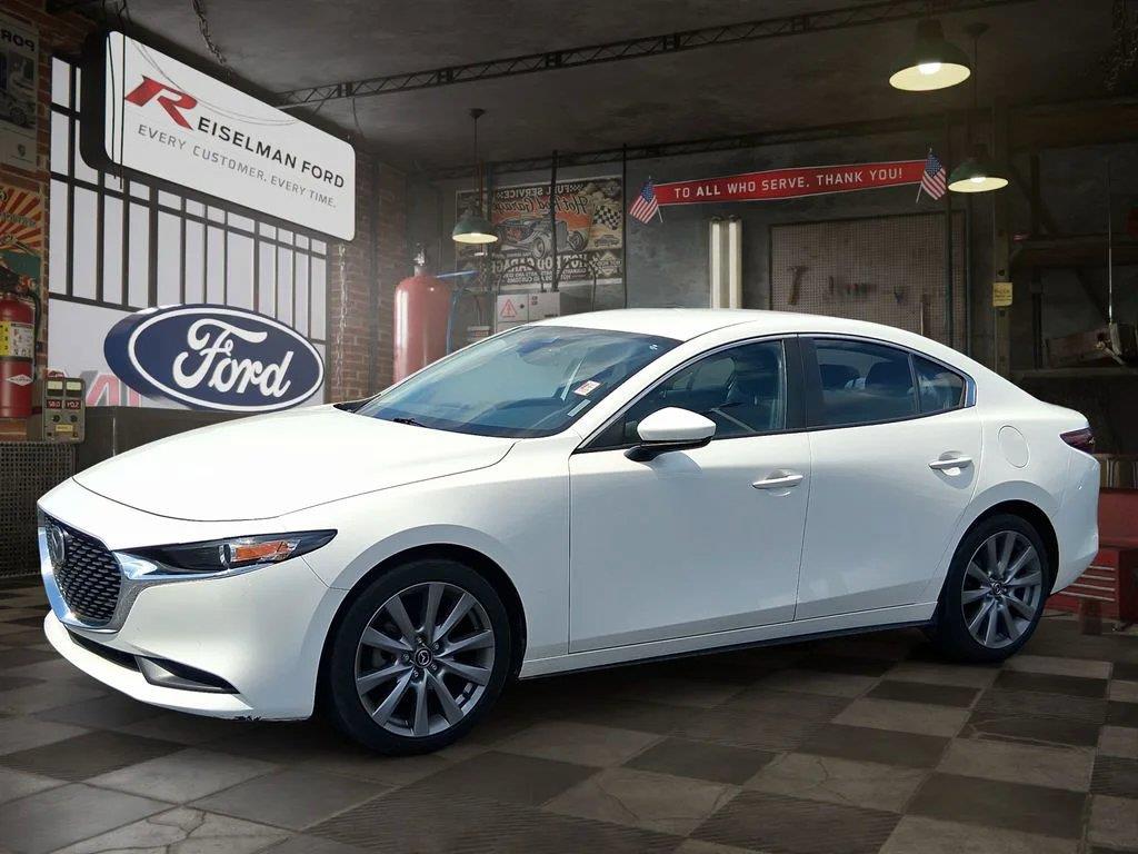 Snowflake White Pearl Mica 2021 Mazda MAZDA3 Sedan Front-Wheel Drive Automatic