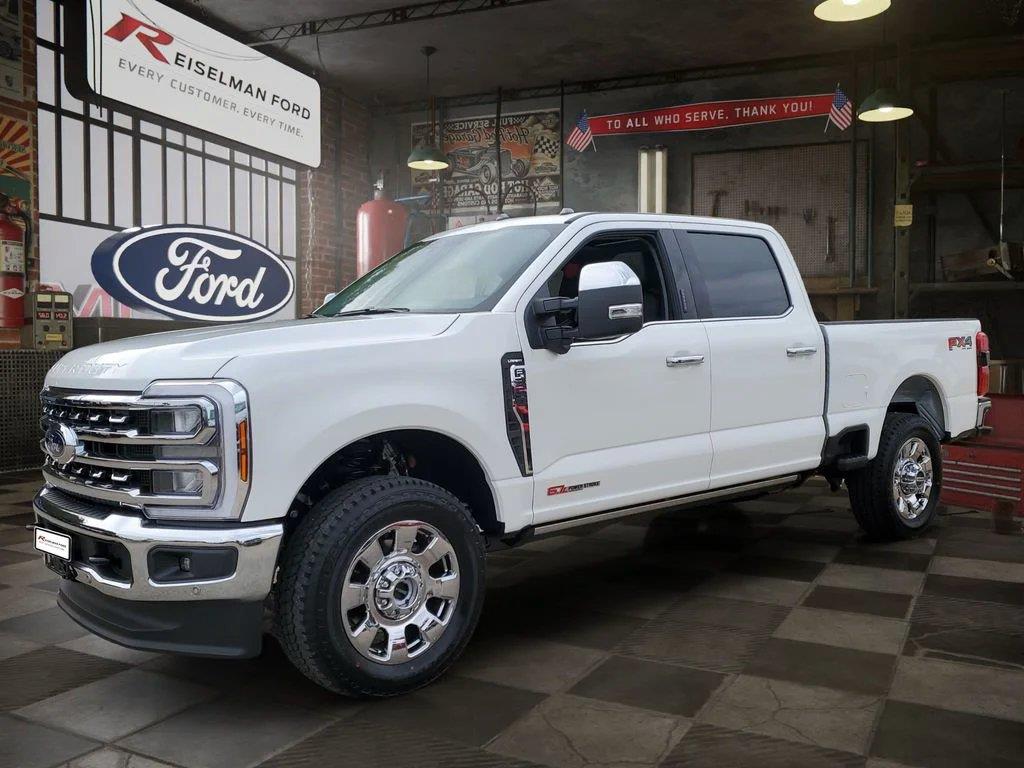 Star White Metallic Tri-Coat 2026 Ford F-350 Super Duty Pickup Truck Four-Wheel Drive Automatic