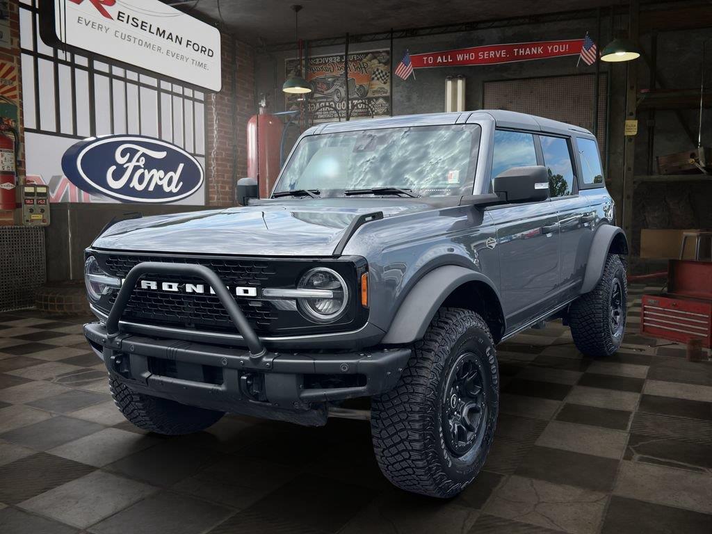 Carbonized Gray 2022 Ford Bronco SUV / Crossover Four-Wheel Drive Automatic