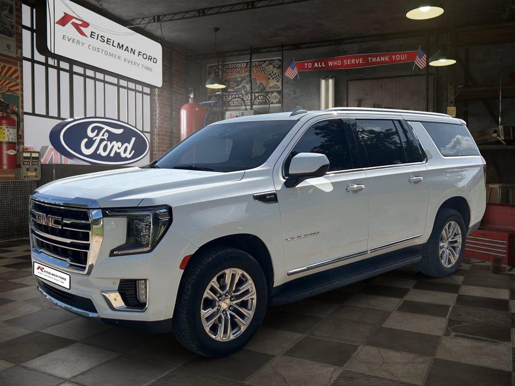 Summit White 2022 GMC Yukon XL SUV / Crossover Four-Wheel Drive Automatic