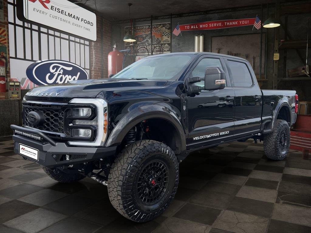 Agate Black 2026 Ford F-250 Super Duty Pickup Truck Four-Wheel Drive Automatic