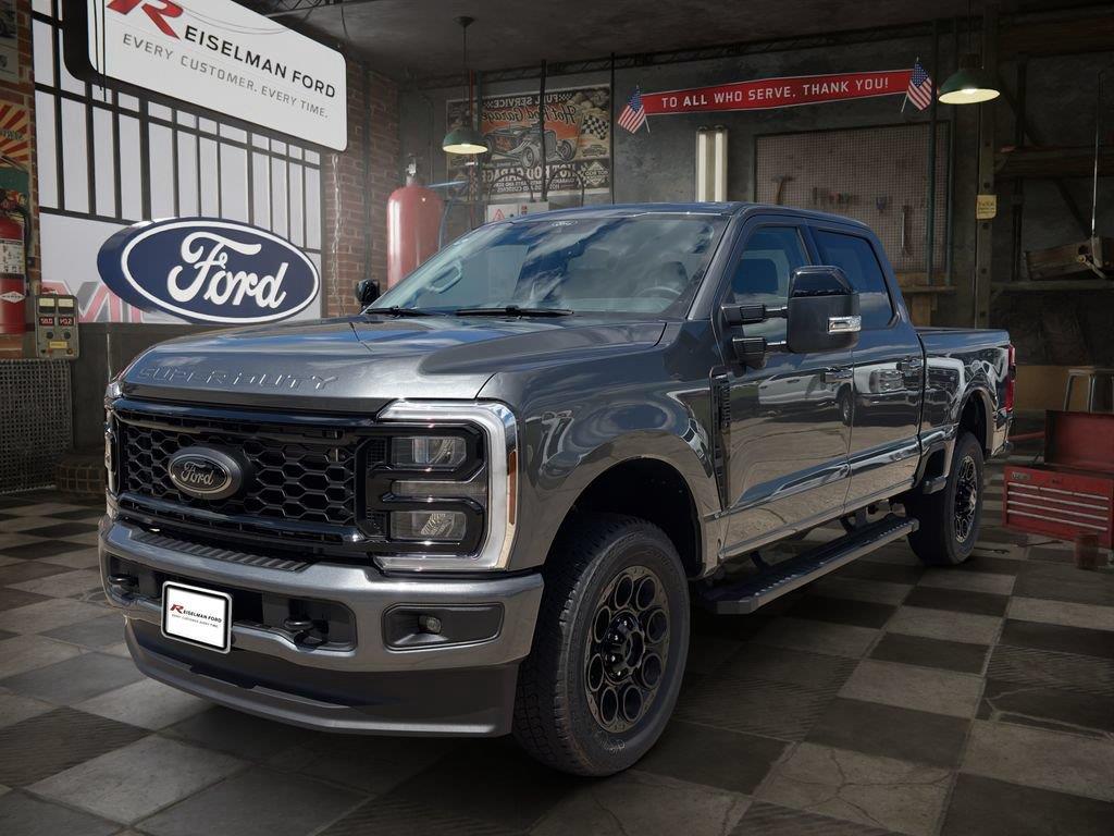 Carbonized Gray 2026 Ford F-250 Super Duty Pickup Truck Four-Wheel Drive Automatic