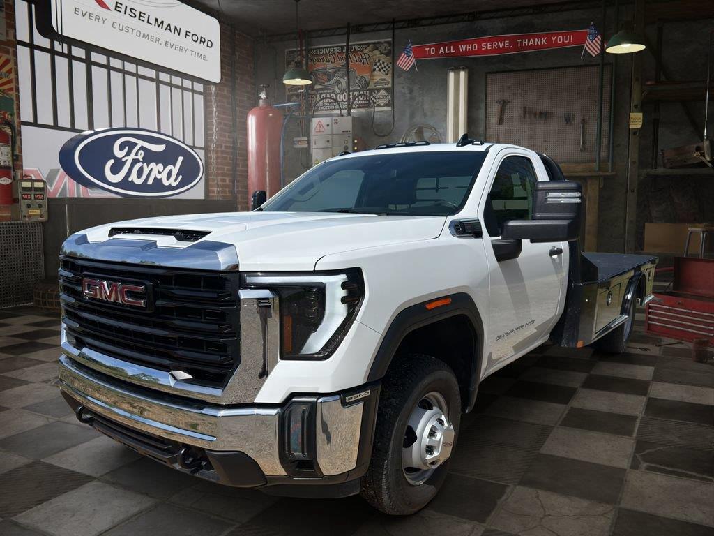 Summit White 2024 GMC Sierra 3500HD Chassis Pickup Truck Four-Wheel Drive Automatic