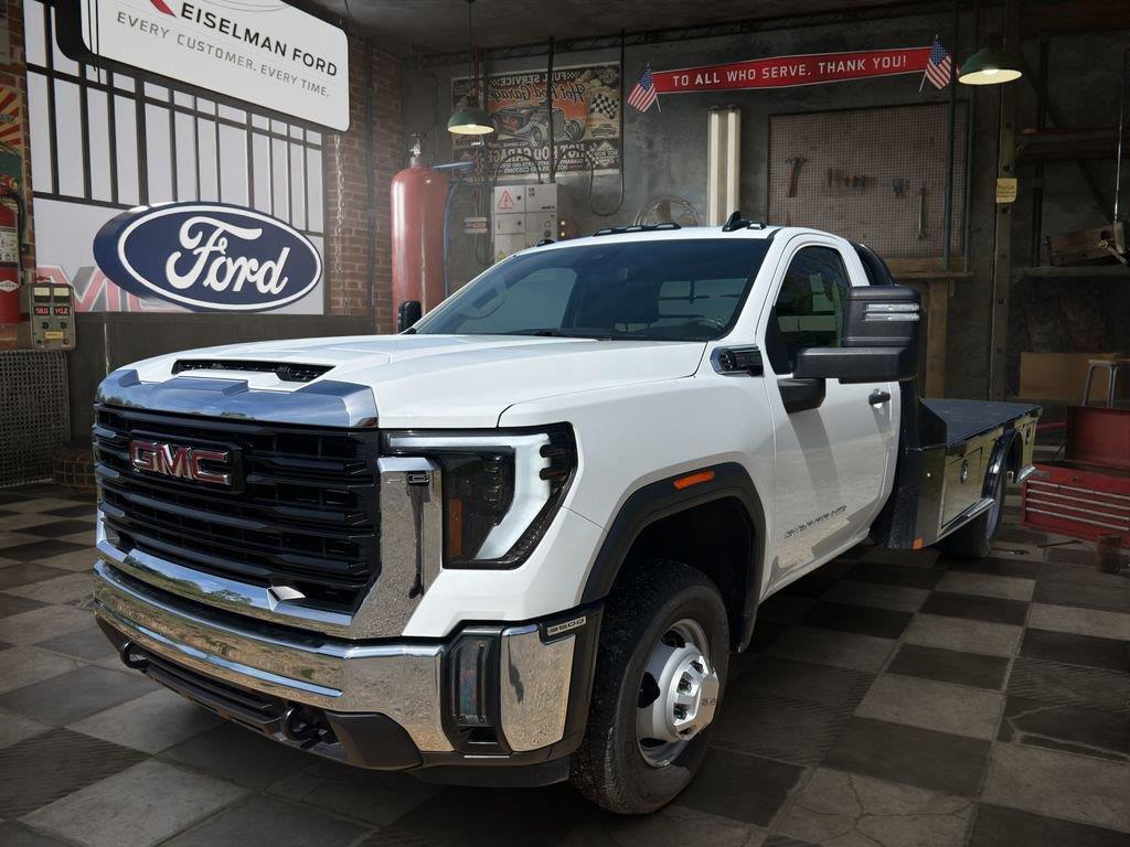 Summit White 2024 GMC Sierra 3500HD Chassis Pickup Truck Four-Wheel Drive Automatic