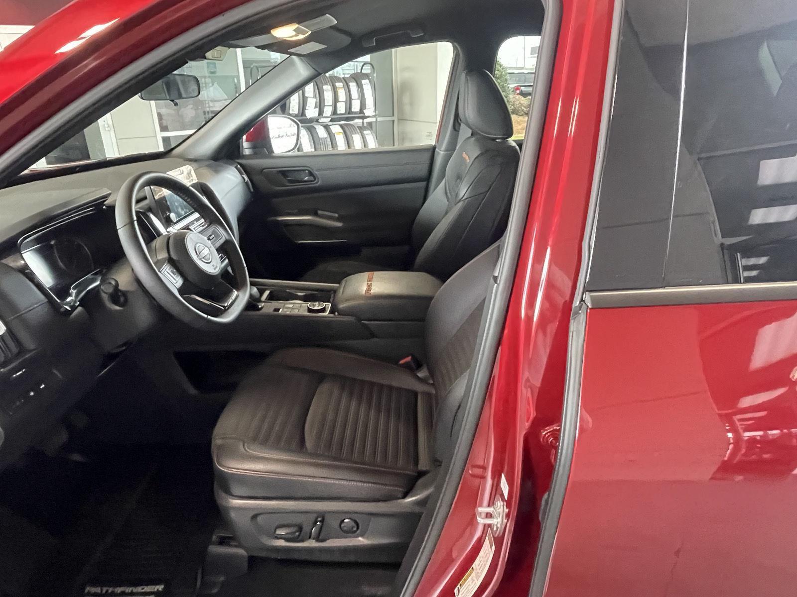 2025 Nissan Pathfinder Rock Creek - Photo 6