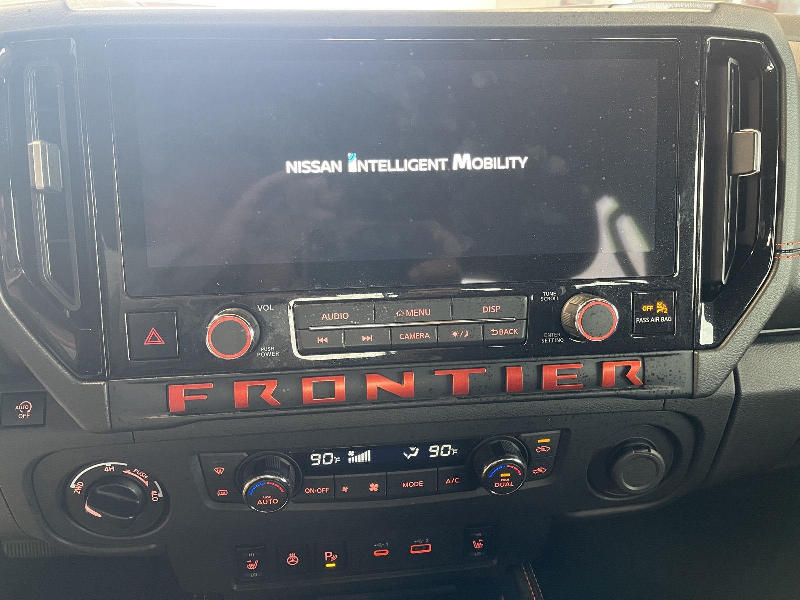 2025 Nissan Frontier PRO-4X - Photo 8