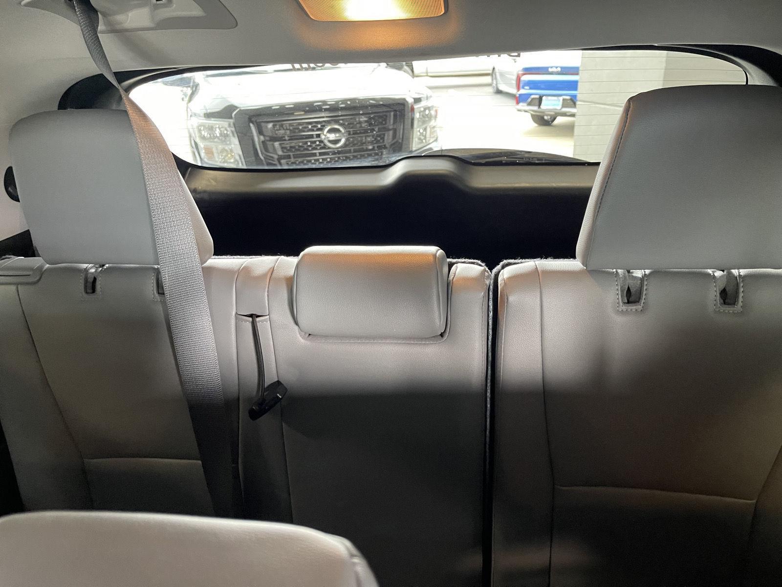 2023 Toyota Highlander XLE - Photo 11