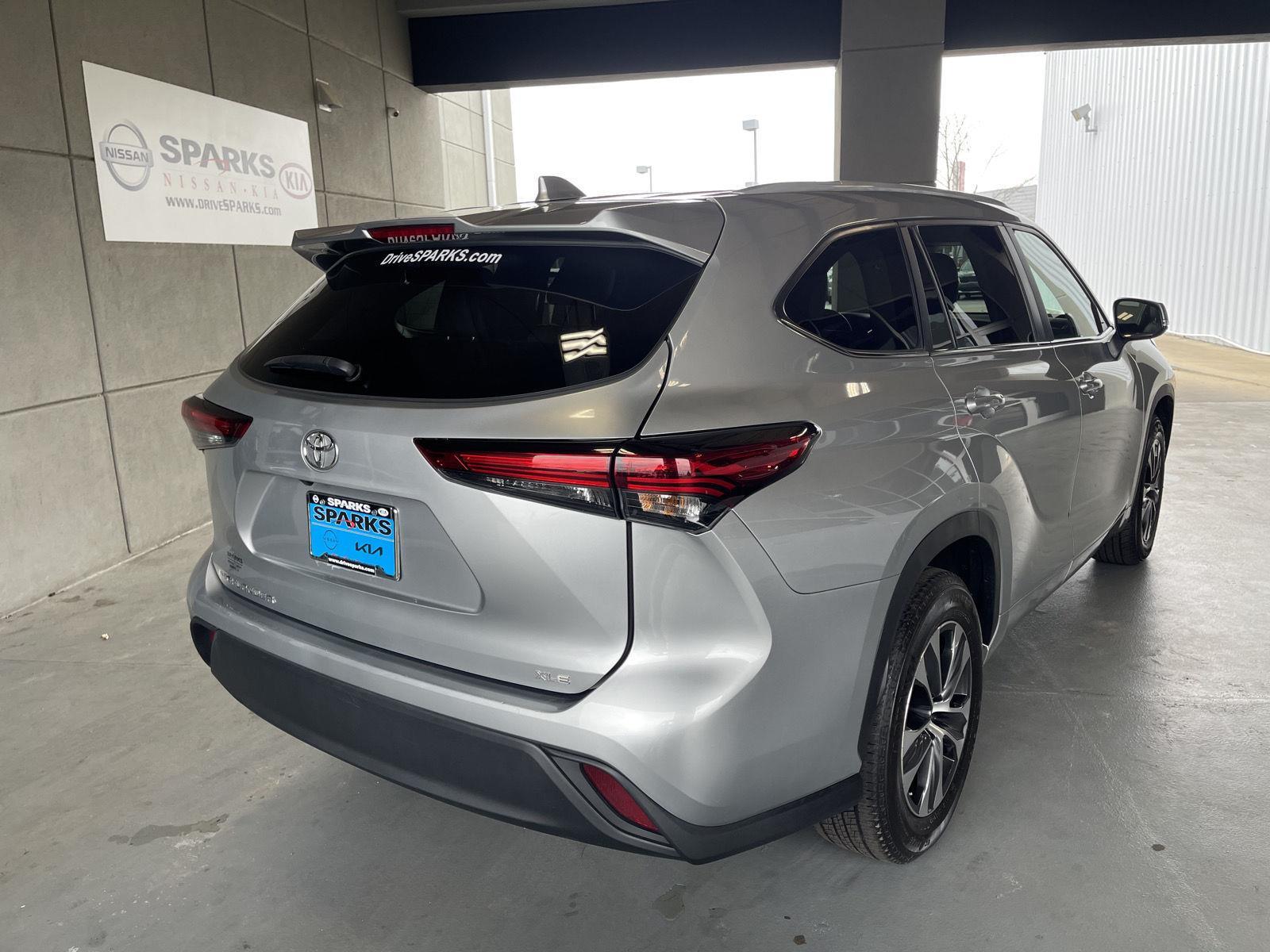 2023 Toyota Highlander XLE - Photo 15