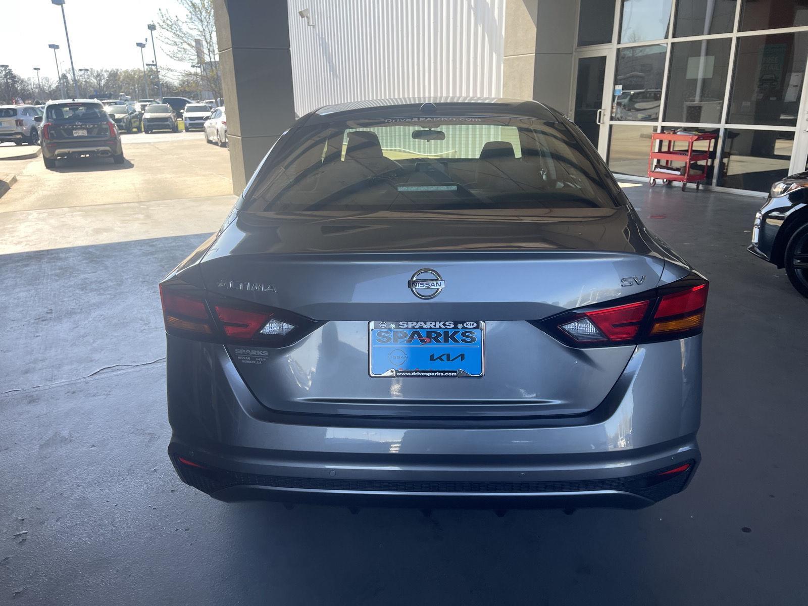2022 Nissan Altima SV - Photo 11