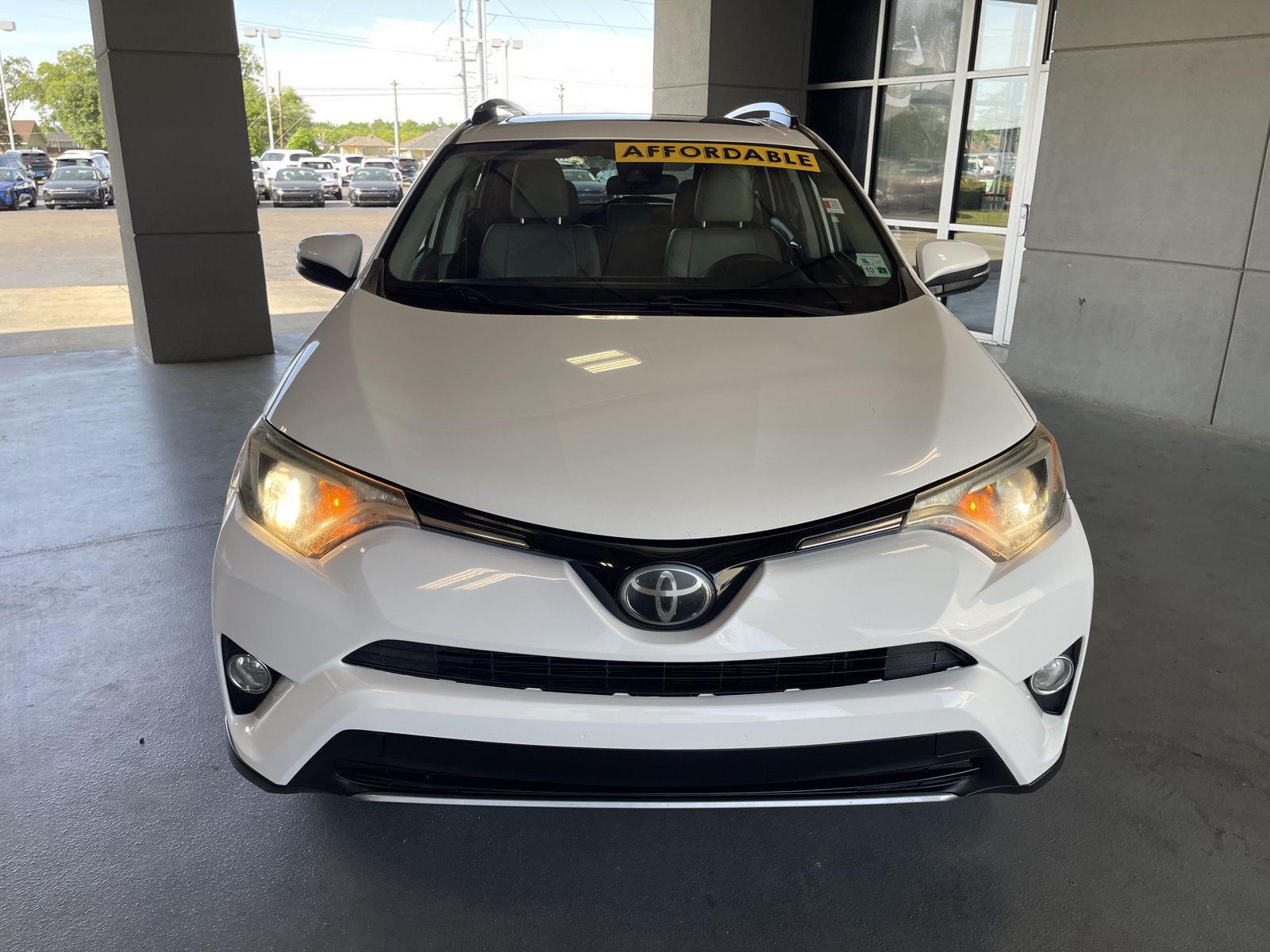 Used 2018 Toyota RAV4 XLE with VIN JTMWFREV0JJ156603 for sale in Monroe, LA