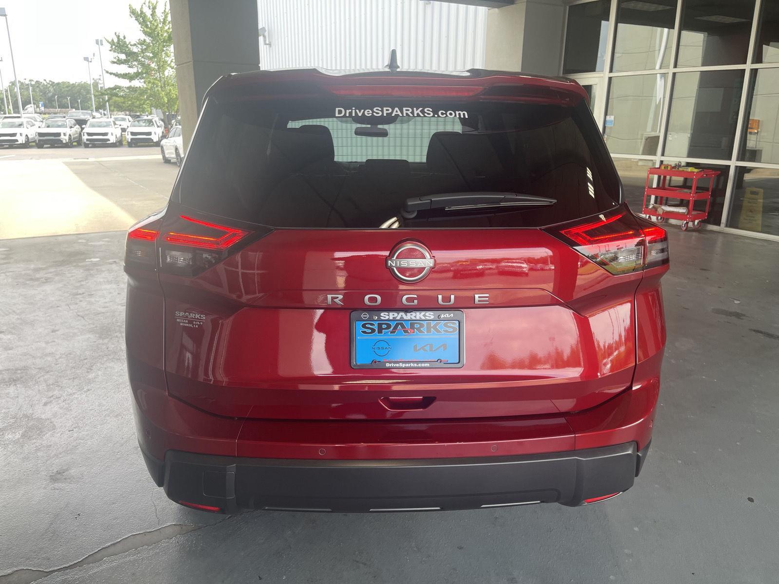 2025 Nissan Rogue S - Photo 13