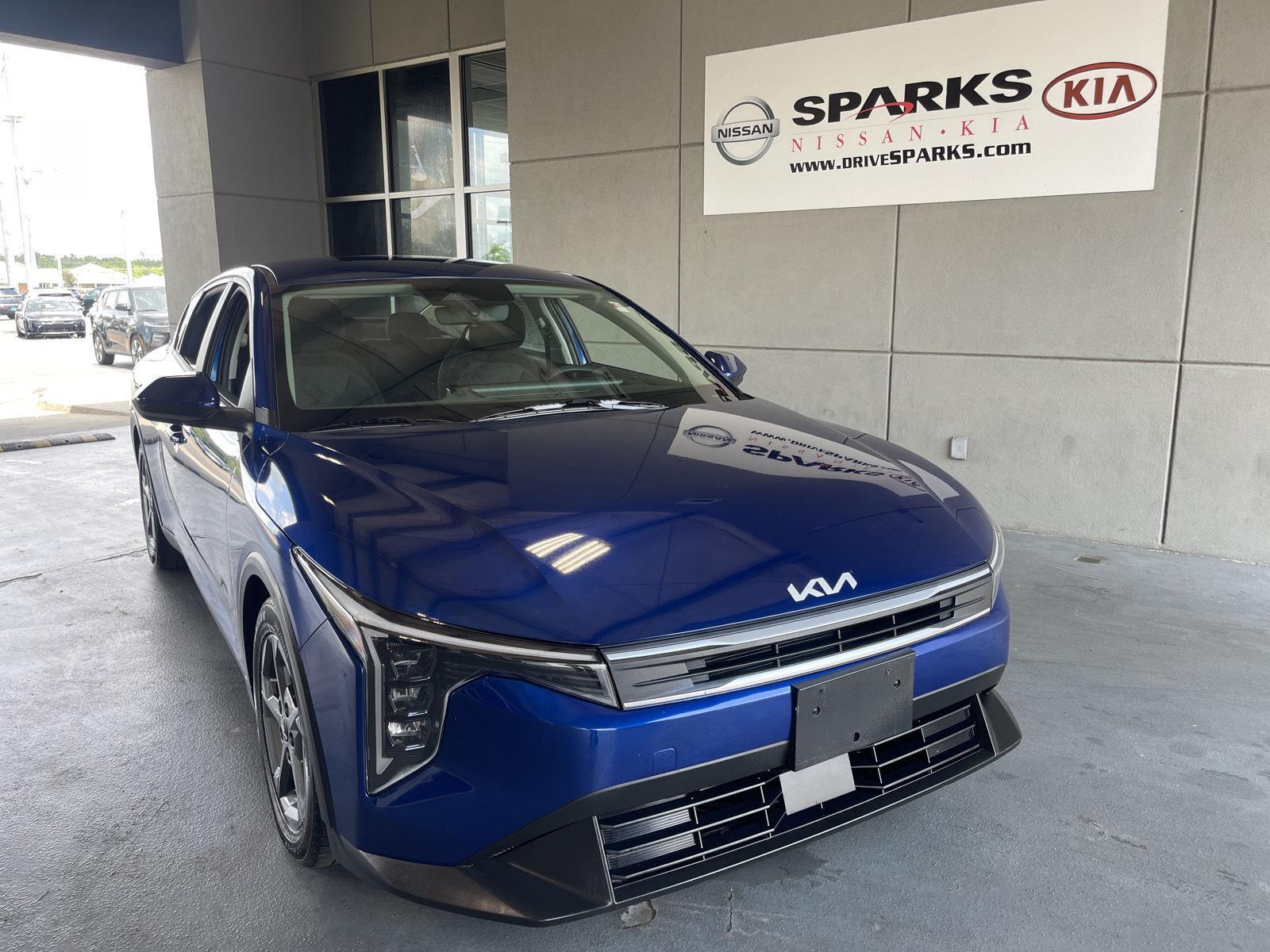 2025 Kia K4 LXS AT's photo