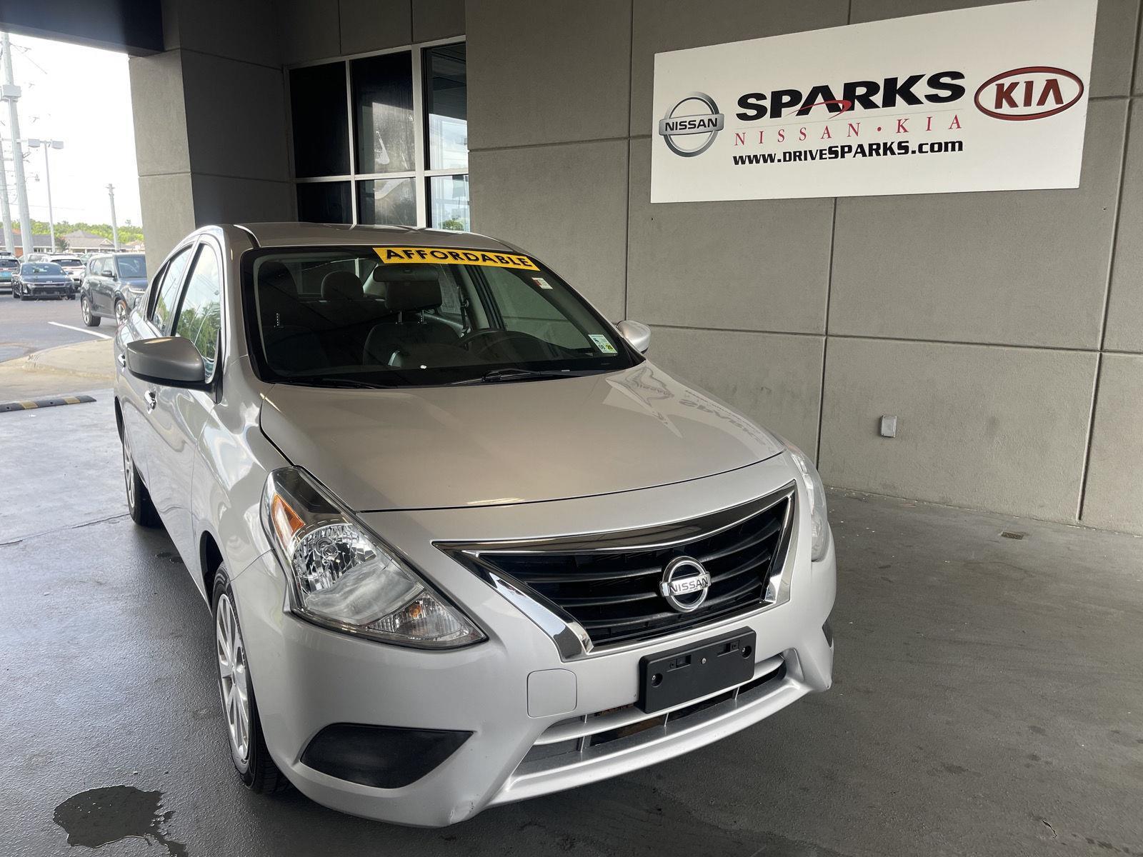2019 Nissan Versa 1.6 SV CVT's photo