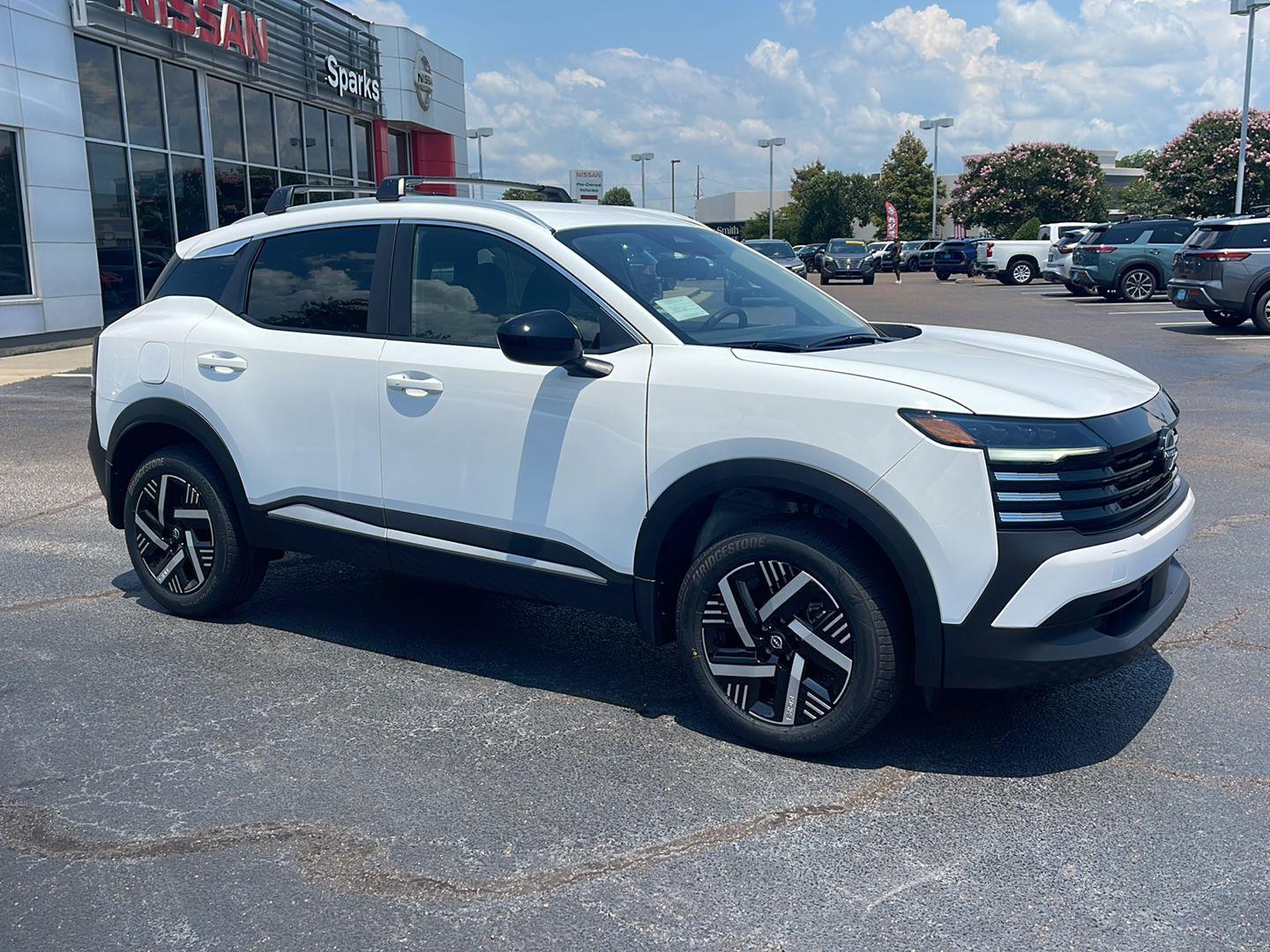 2026 Nissan Kicks 2.0 SV's photo